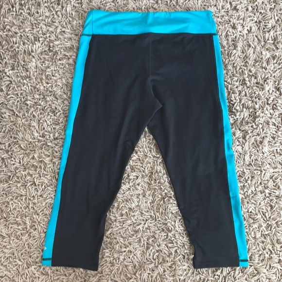 Champion Duo Dry Capri Leggings | Poshmark